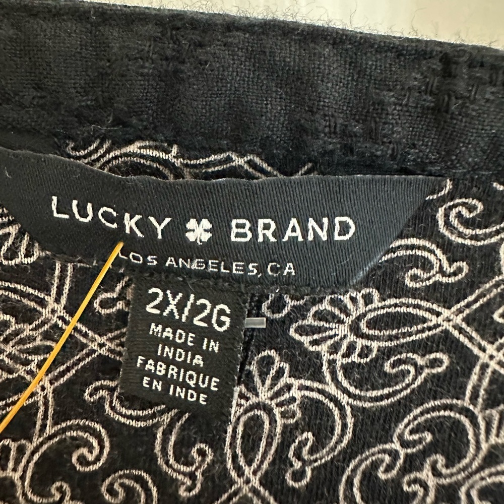 Lucky Brand | Top Black White Embroidered Long Sleeve V Neck- Size 2x - Picture 4 of 9